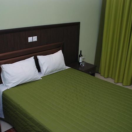 Grand Platon Hotel Olympiakí Aktí Dış mekan fotoğraf